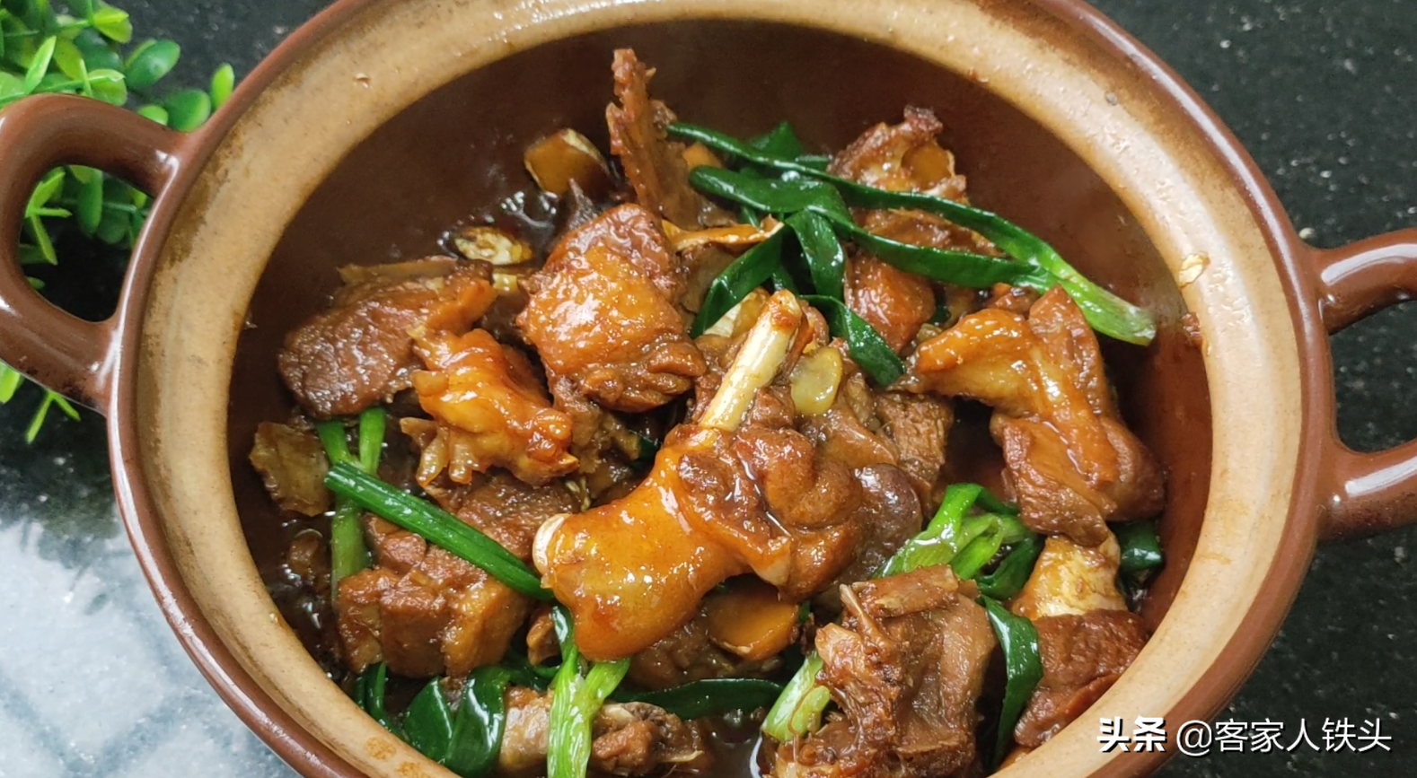 廣式麻油鴨，廣東人百吃不膩的一道家常菜，噴香不油膩，越吃越愛