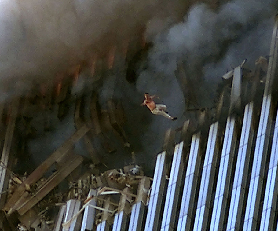 911事件20周年，拜登解密911事件目的何在？恐怖袭