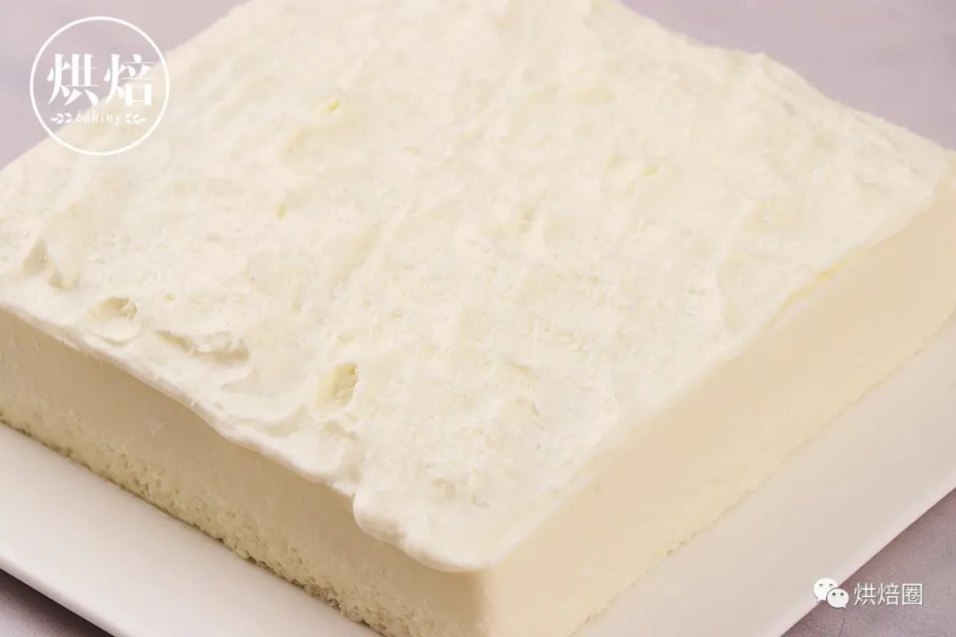 埋进椰香奶油慕斯里的芋泥卷 光看介绍就知道就多好吃了