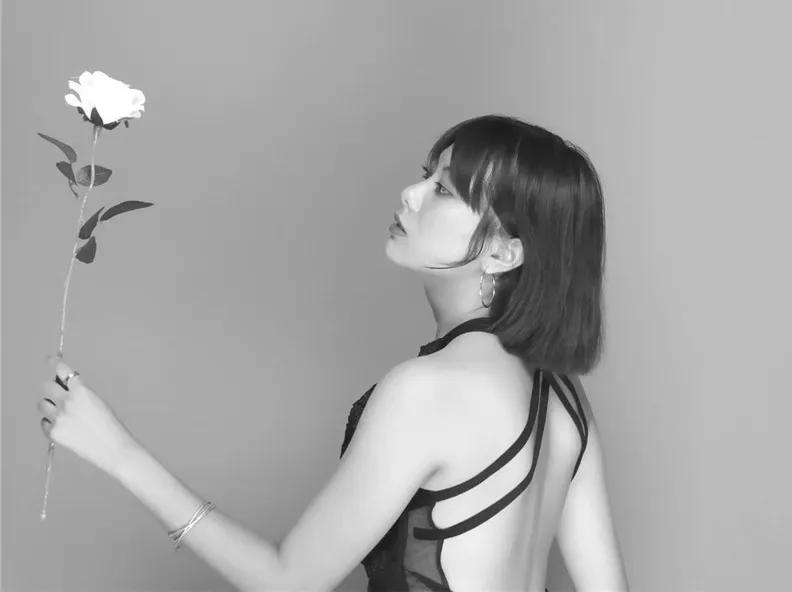 女兵入伍前后变化太大！网友：不一样的美，限