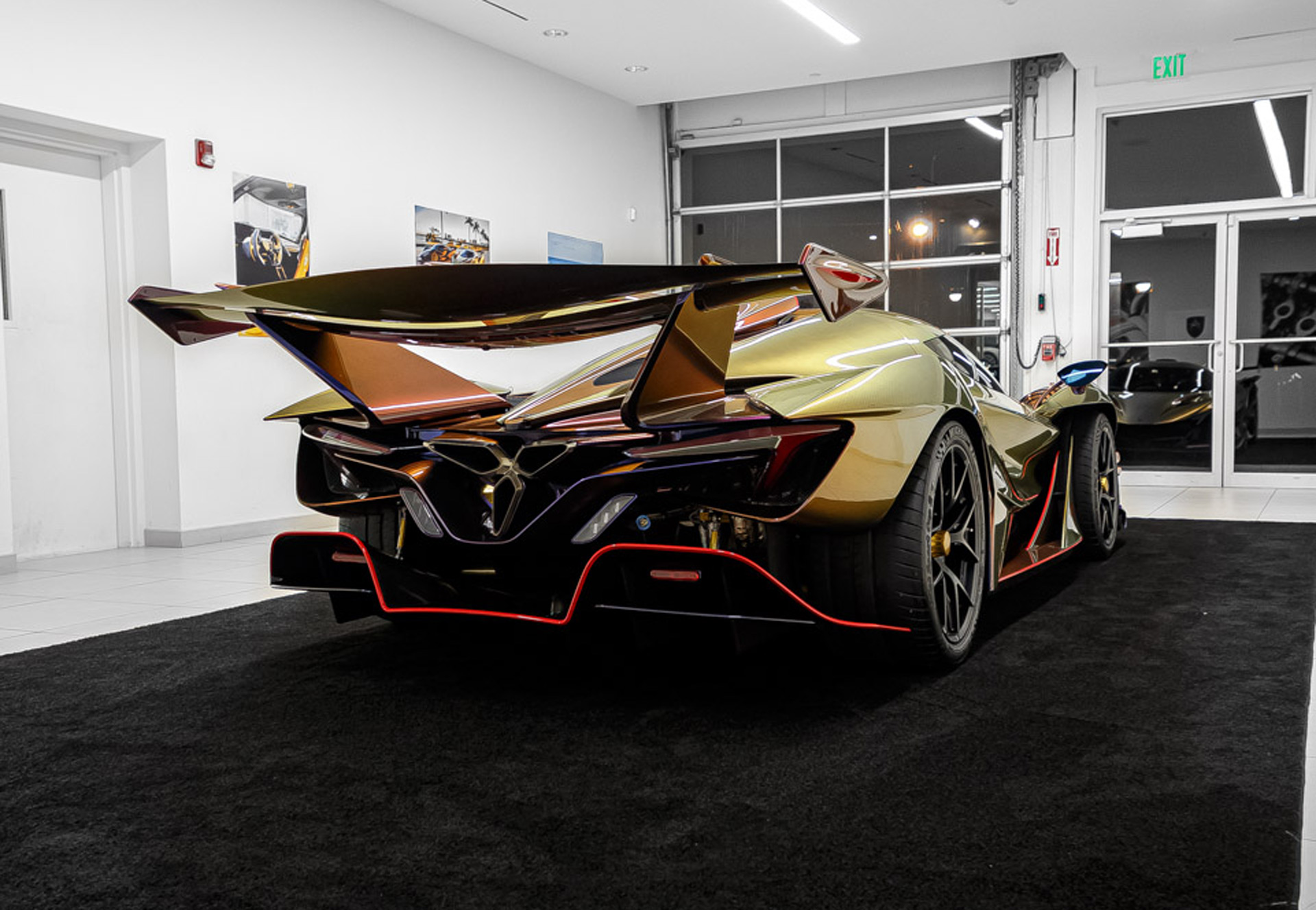 售价270万美元的黄金战神超跑,阿波罗apollo intensa emozione