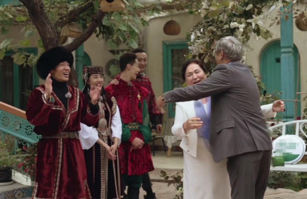 尼格买提为父母办婚礼！豪华庄园太气派，沈梦