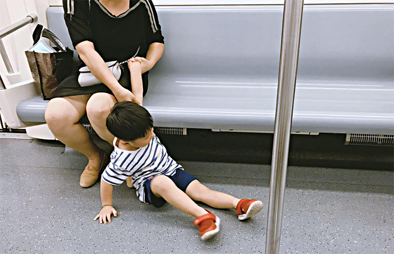 “妈妈，我再玩1分钟”，两种不同的回答造就孩子两种人生