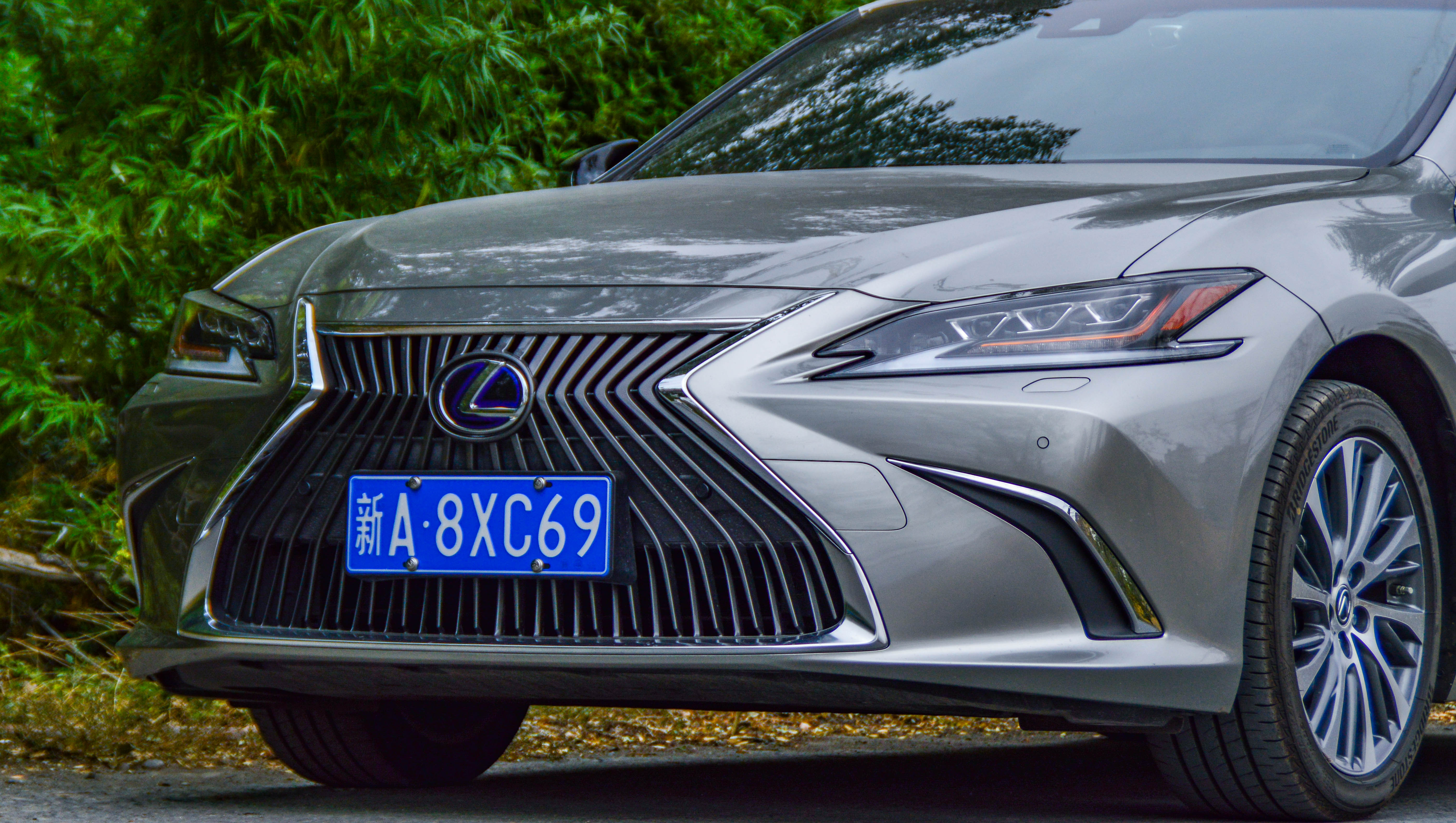 车长不足5米 轴距不到3米 雷克萨斯es300h保值在哪儿 全网搜