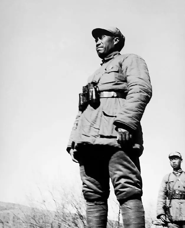 周恩来三会阎锡山，推动山西抗战，阎感叹：国