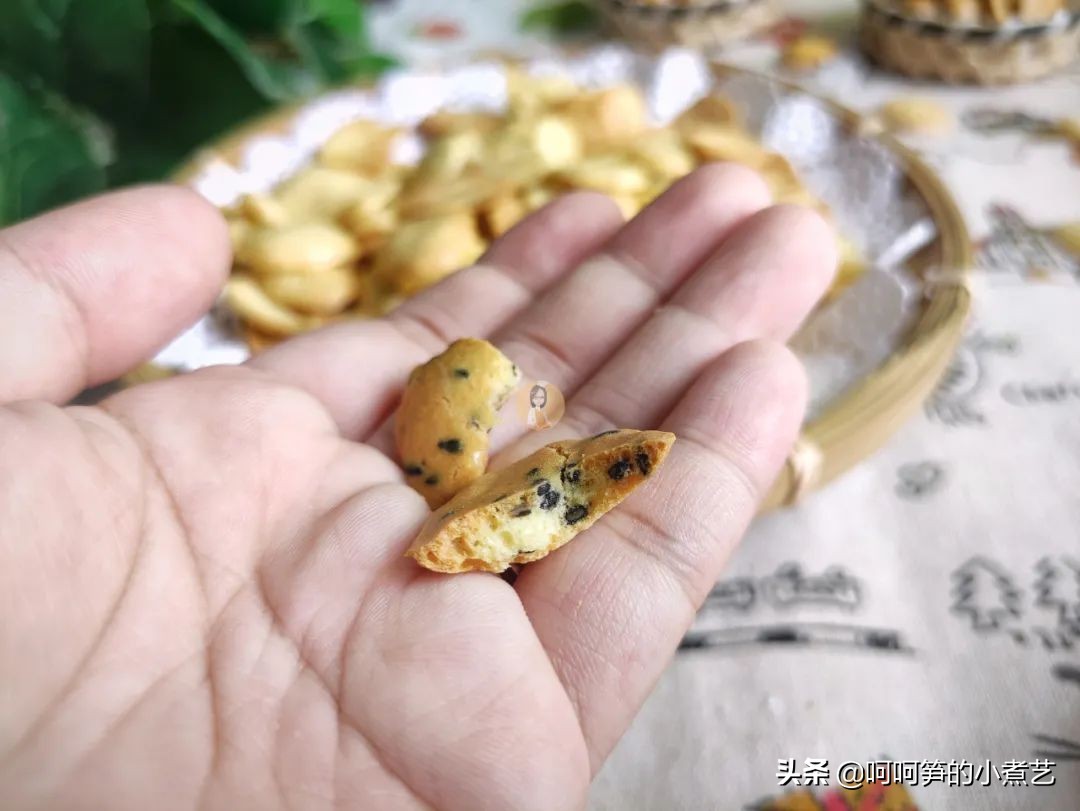 无水又无油，一个配方两个味道，教你做出好吃的鸡蛋饼干