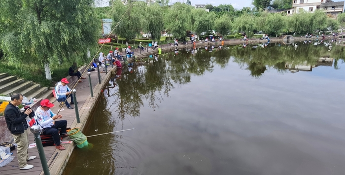 2021年宜宾市翠屏区钓鱼比赛在牟坪镇橘香小镇举行