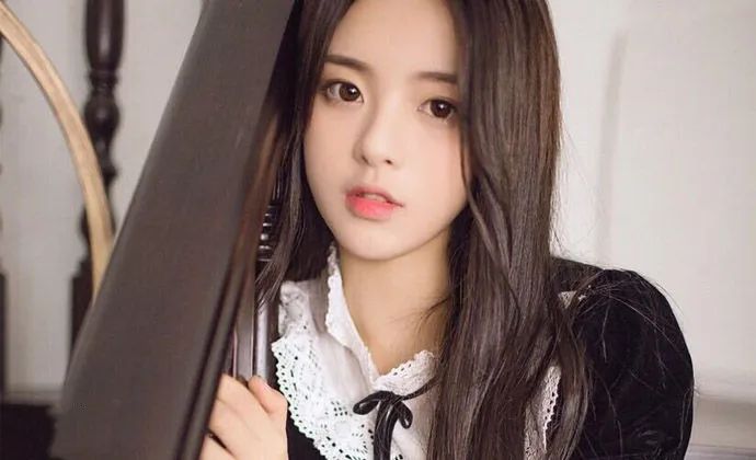 她是TFBOYS师妹，被称第二杨超越，哭着说这句话引网友反感