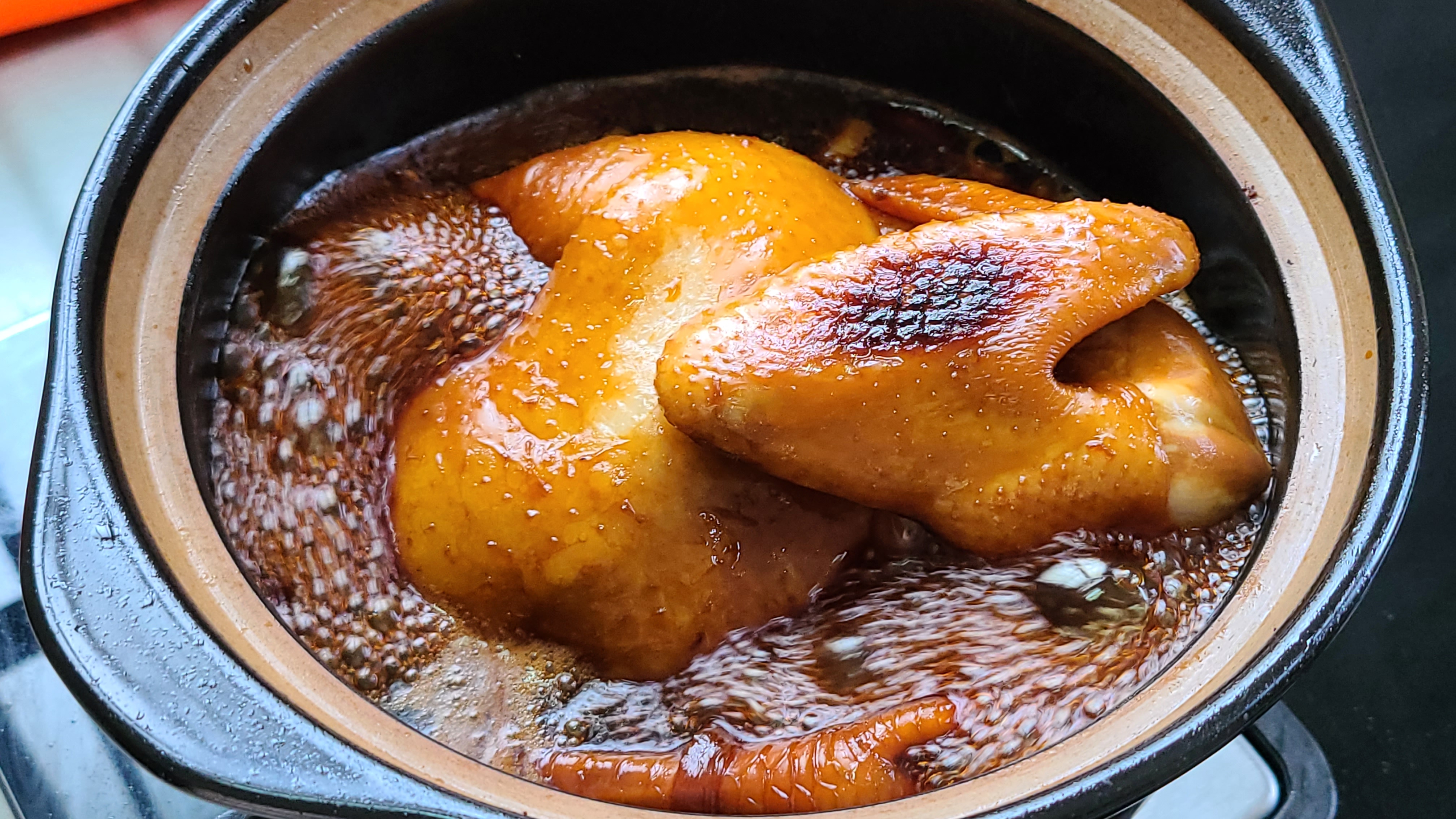 豉油鸡，广东人经常吃的一道美食，简单好吃香味浓，值得一吃