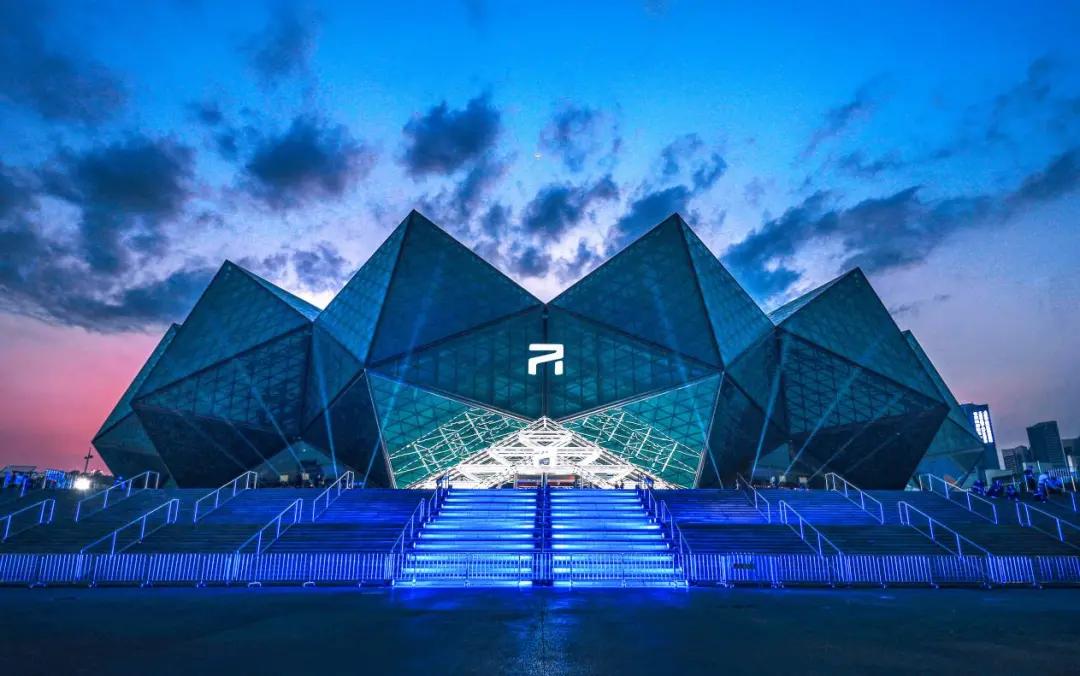 电动车续航太短？这款纯电动车连电池都能后期升级