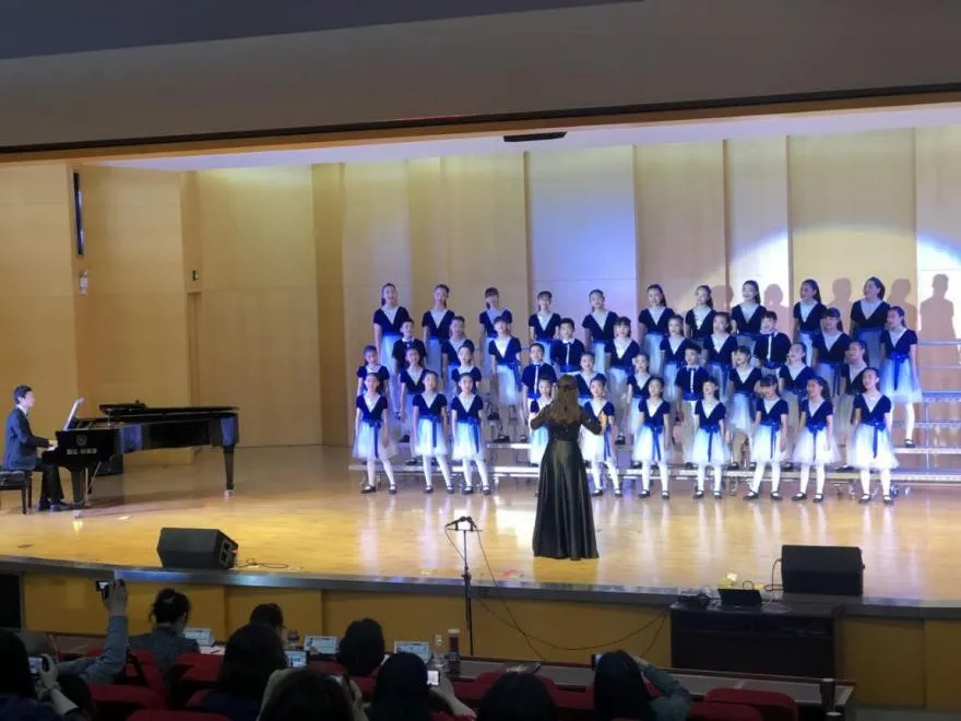 悦耳歌声 满载希望——双流区彭镇小学在艺术节合唱比赛中获佳绩