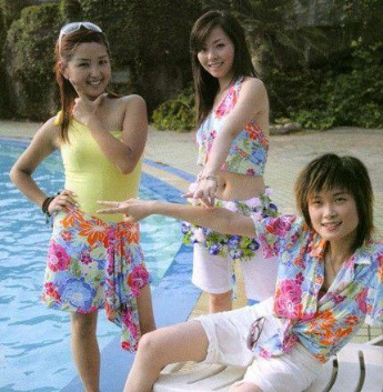 李宇春为什么叫“春哥”，看完照片就明白了：