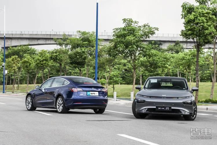 花同样的钱，买特斯拉还是买小鹏？Model 3对比P7