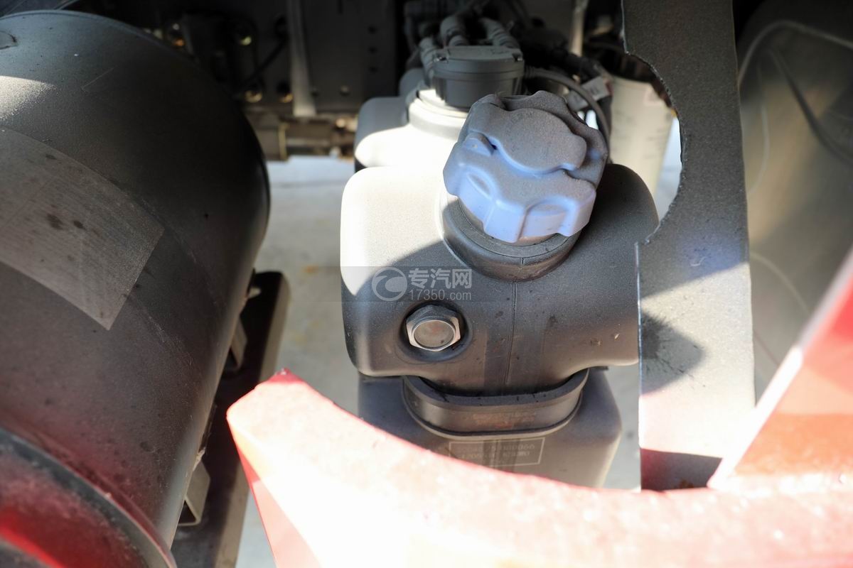 国六危险品运输车——东风天锦气瓶运输车