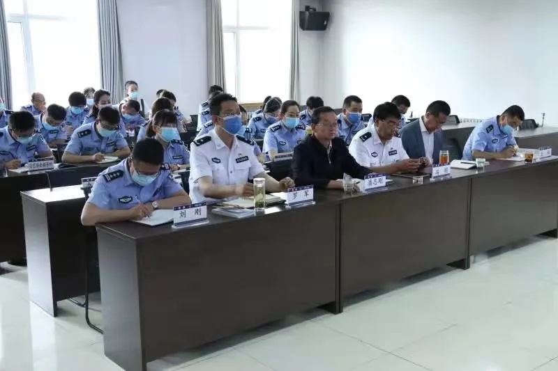 省司法厅副厅长潘志刚参加省戒毒管理局队伍教育整顿集中学习会并为党员民警上党课