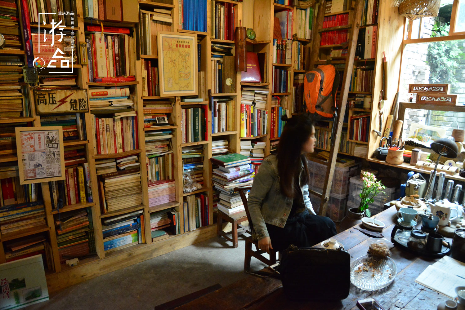 重庆菜园坝站的“绿皮公交”，2块钱登上5612，10分钟抵达黄桷坪