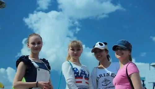 俄罗斯姑娘想嫁中国，不要房子不要彩礼，唯一