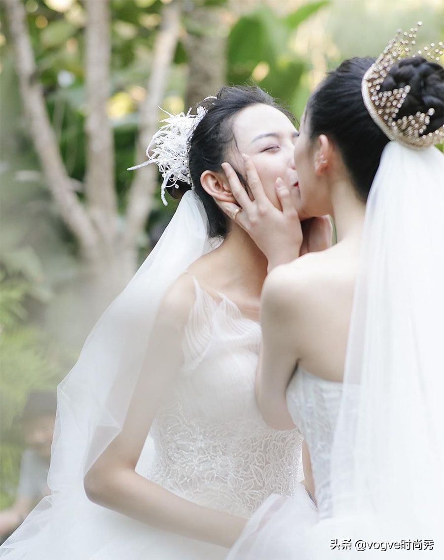 戚薇发文力挺杨丽萍：时至今日，还把女人当生