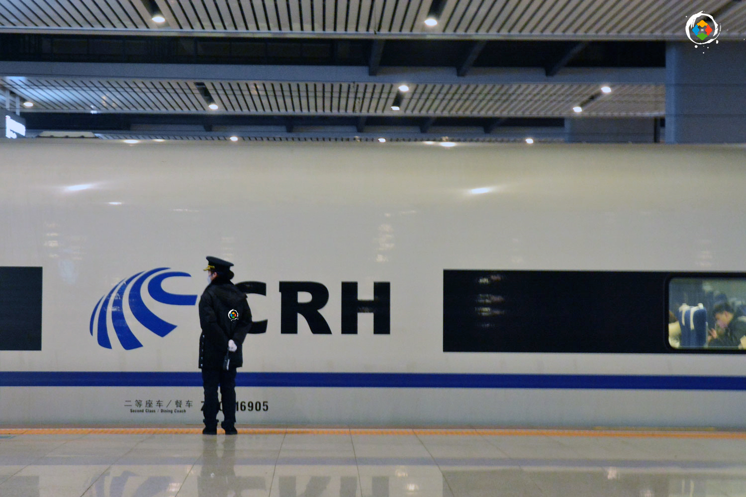 成渝铁路发展历程：普通列车到高铁，票价飙升，最快1小时就能到