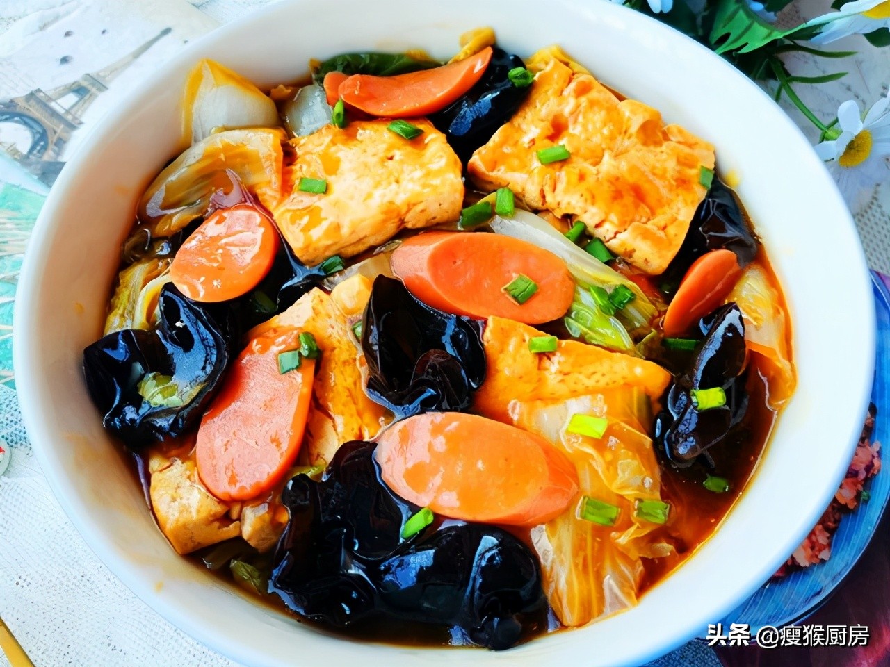 白菜炖豆腐，我家都是这样做，不加一滴水，每次上桌连汤汁都抢光-第1张图片-农百科