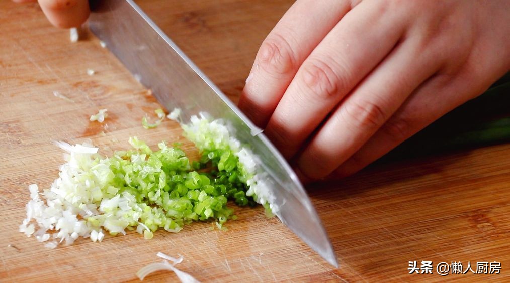 土豆不切条，捣成土豆泥，教你薯条的新做法，香酥可口更好吃