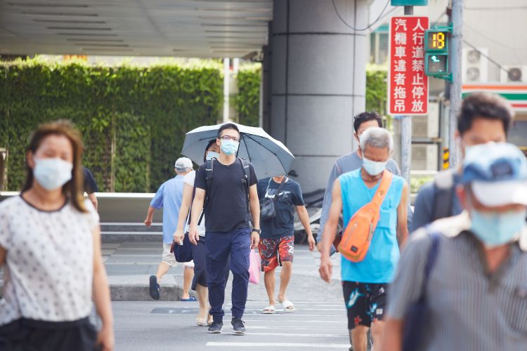 台灣地區今日通報29例新冠肺炎確診病例新增6例死亡