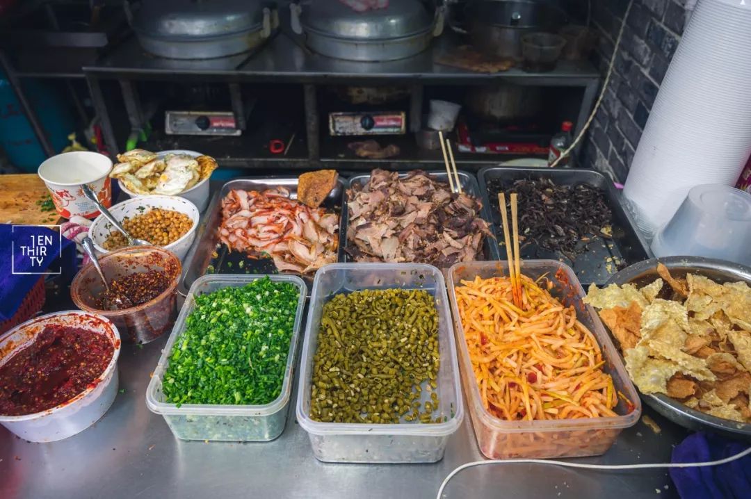 这家差评不少的桂林米粉，是我在武汉吃过的最