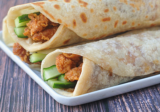 自製墨西哥雞肉捲，5分鐘就上桌，不用揉麵真省事，孩子的最愛