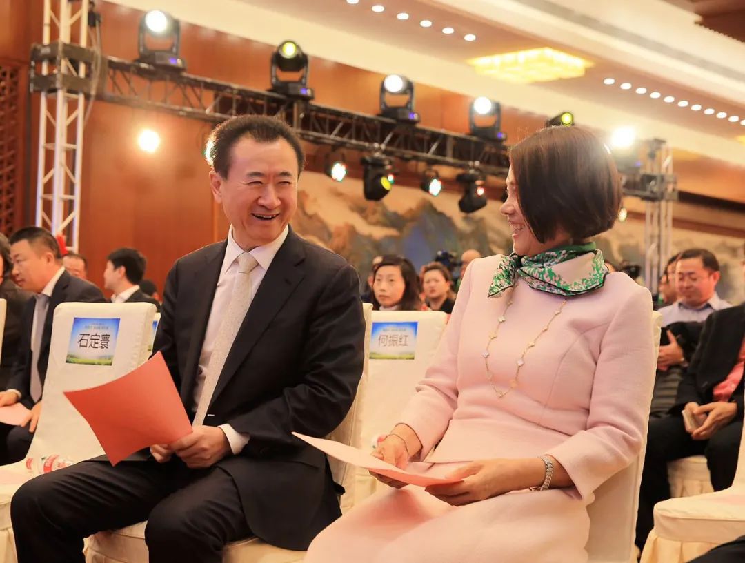 董明珠被踢出族谱：人到高位，众叛亲离