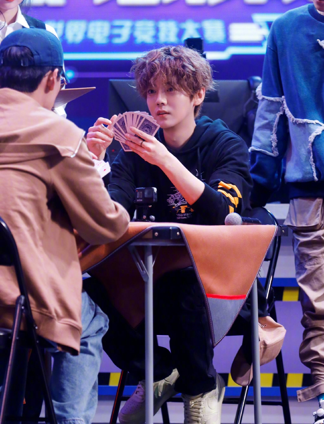 " Hahahahaha " receive an official, it is the program with cursory first gear as expected