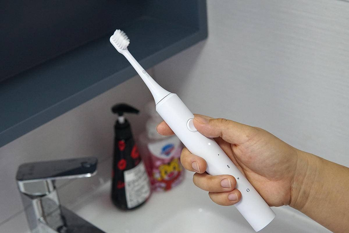 让牙齿“自动”变干净，infly声波电动牙刷究竟如何？