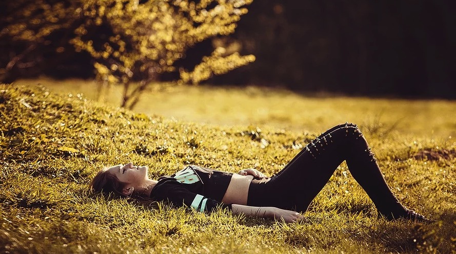 “我不敢动”——深度解析女性的性羞耻心理