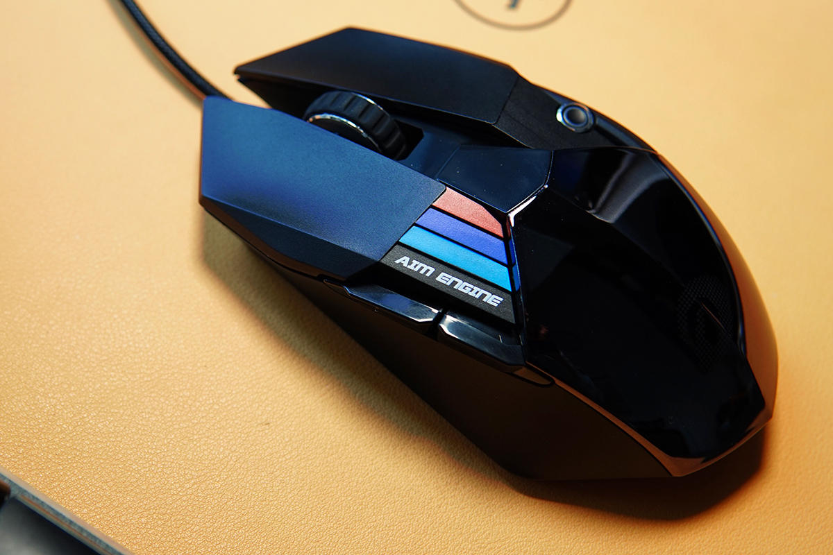 手感和灯效一流，达尔优A970游戏鼠标实战分享