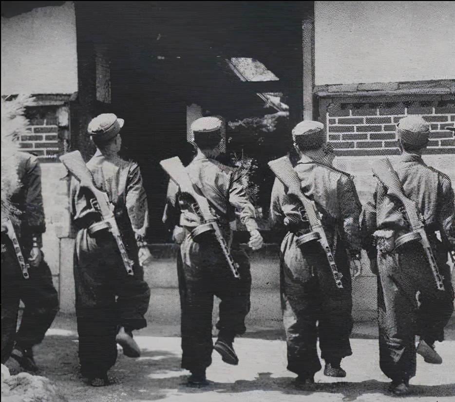 朝鲜人民军用三天就可以攻下汉城，为何用了一