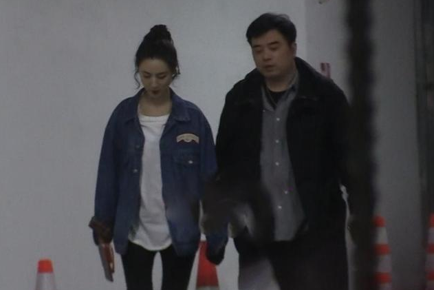 薇娅下班被600万豪车接走，幕后老板就是老公，