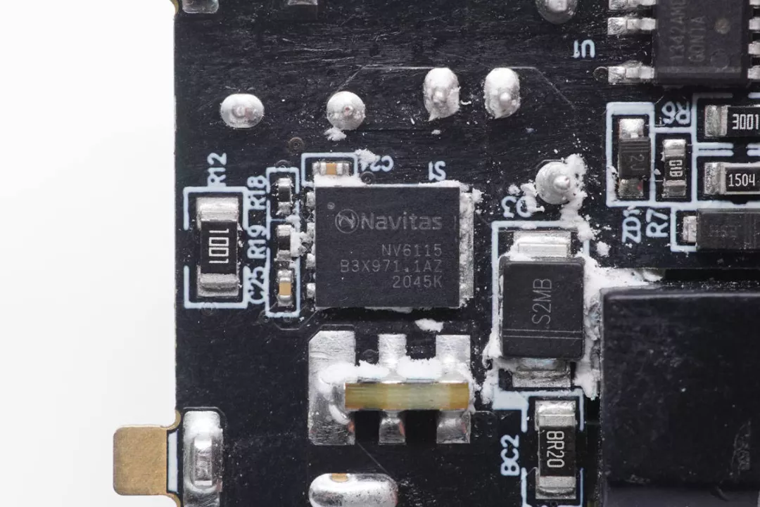 小米AD65G、AD652G、MDY-12-EQ三款氮化镓快充区别在哪?-充电头网