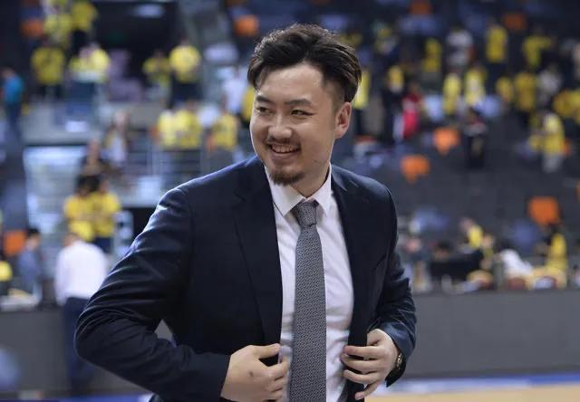 毒瘤：睢冉，梦想造福球员，改变CBA，现如同过街老鼠