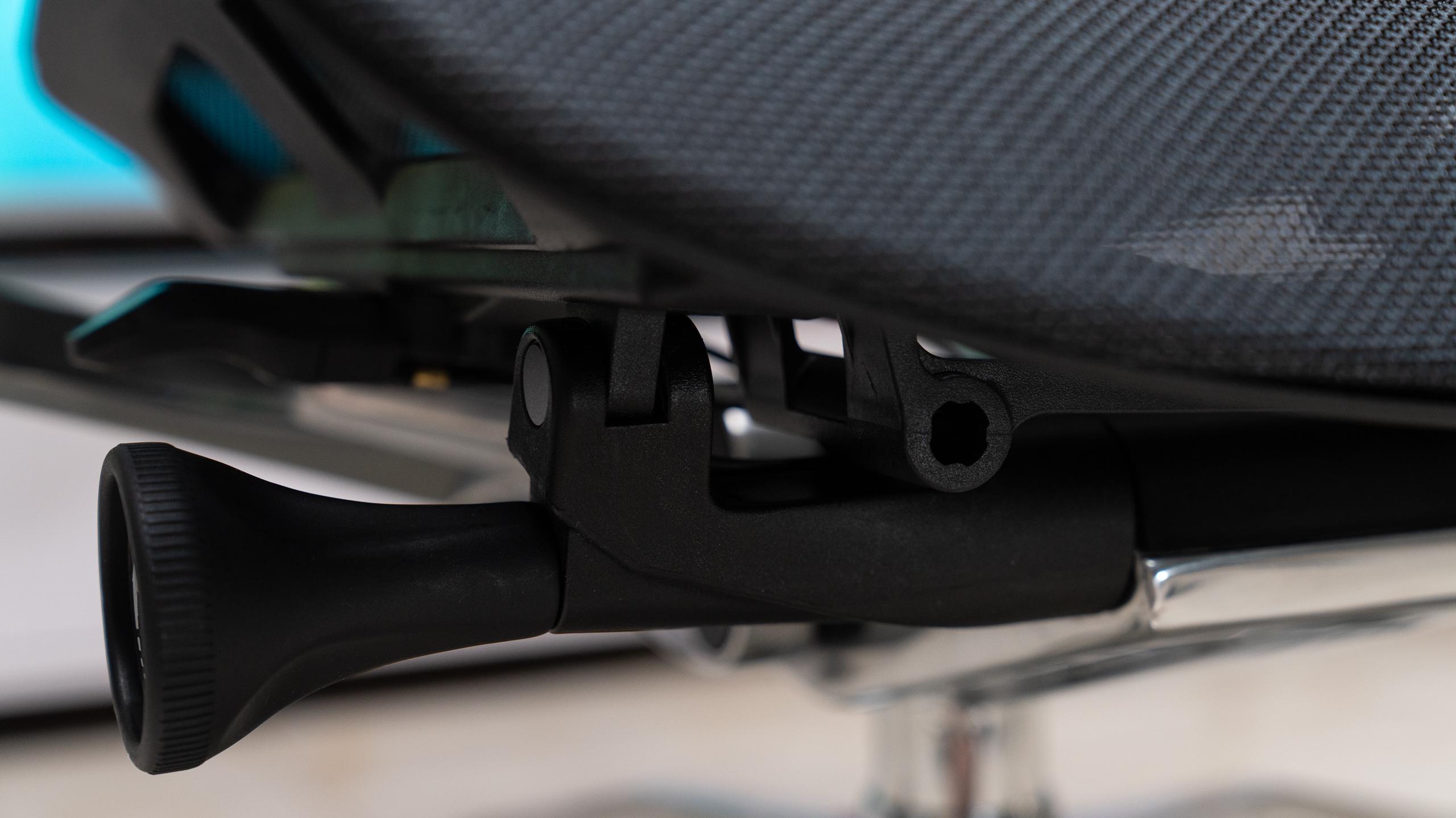 体验出色的人体工学椅该是啥样？全面精细调节，时刻为你“撑腰”