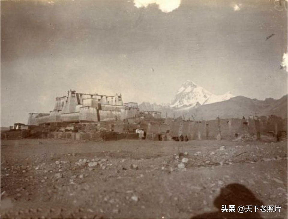 随行军官拍摄的1903年英军入侵西藏见闻
