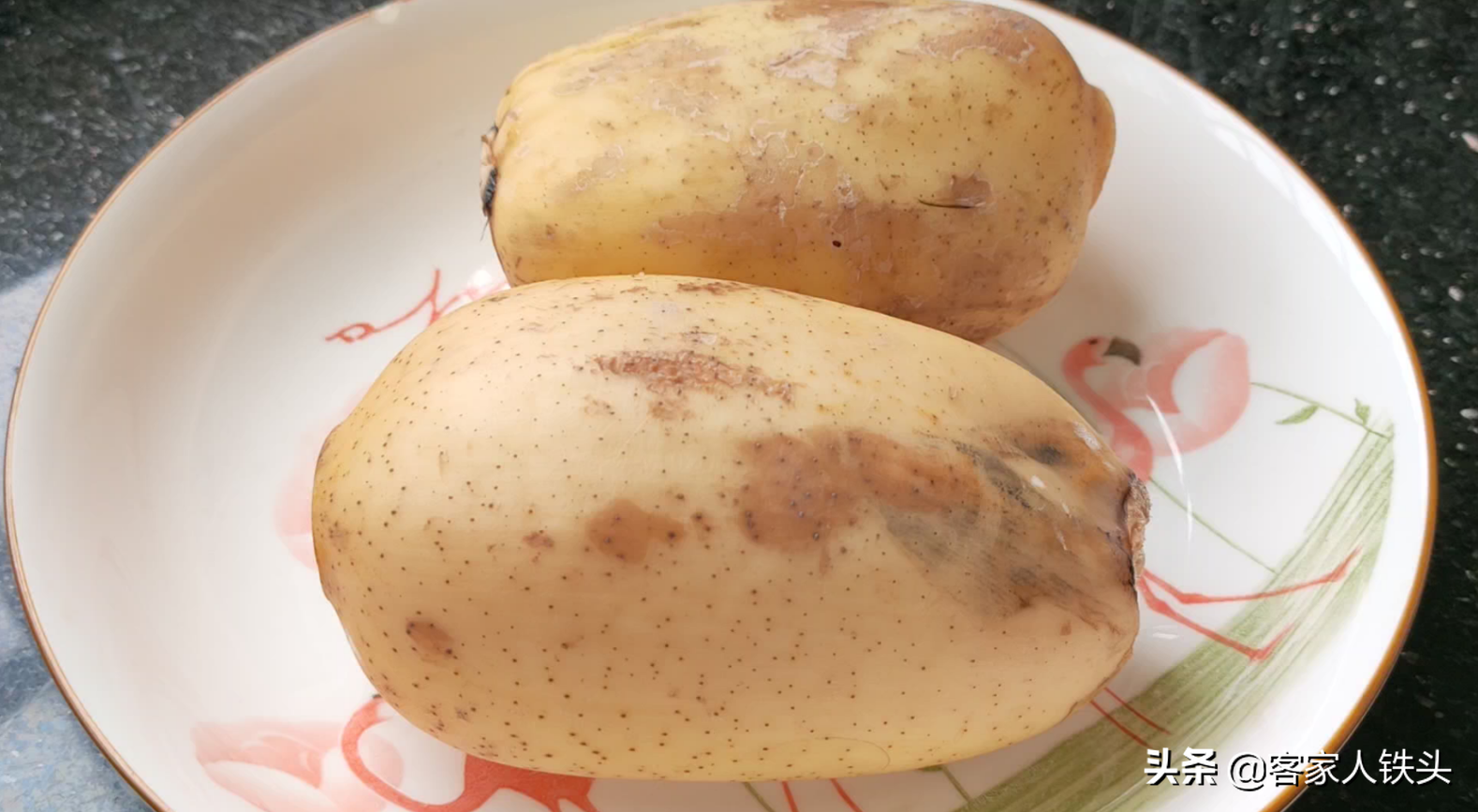 蓮藕片新鮮吃法，不油炒不煎炸，十多分鐘出鍋，爽脆好吃待客不錯