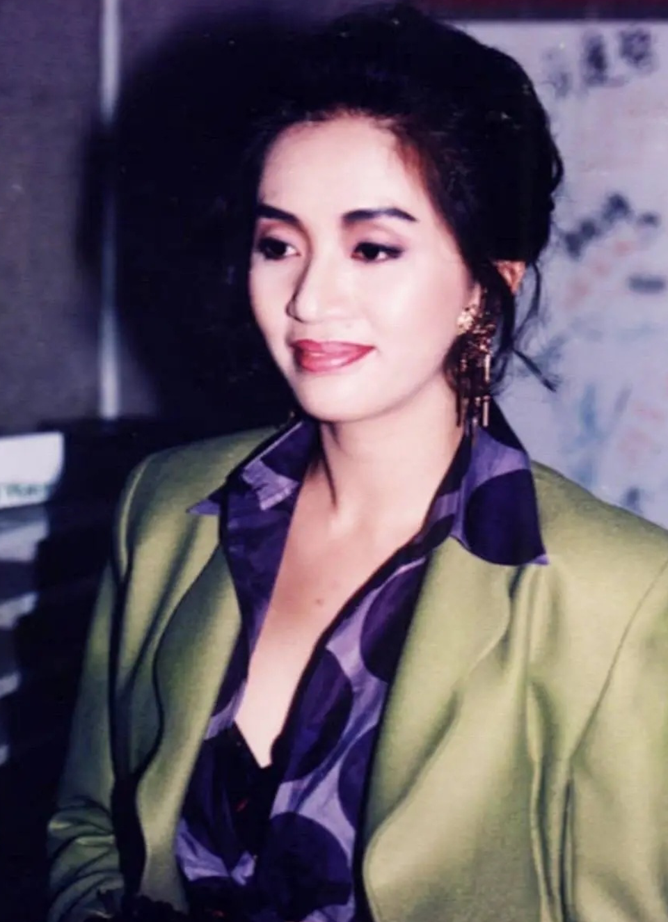 乐坛一姐梅艳芳，稳固地位无人撼动，奈何天妒