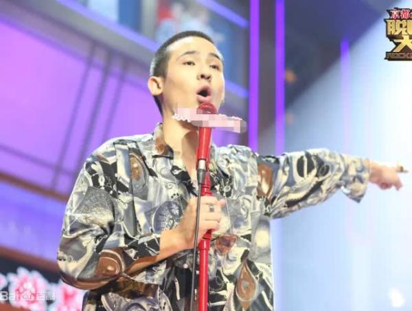 笑果文化凉了？卡姆带多人聚众吸毒被拘留，公