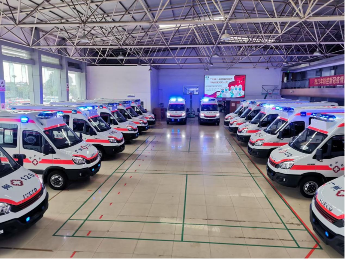 踐行企業(yè)責任，南京依維柯歐勝負壓救護車再出征