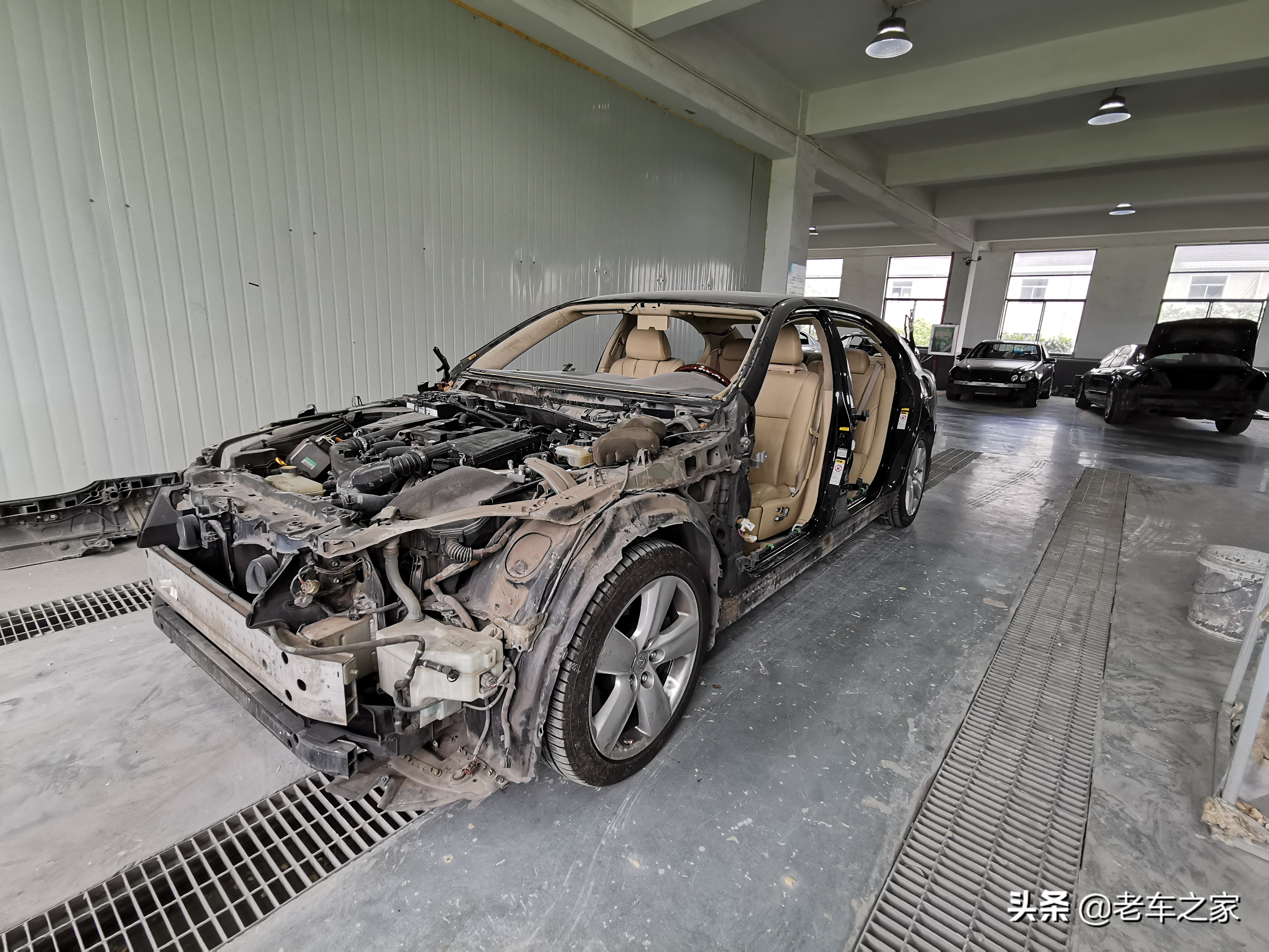 十二年車齡雷克薩斯旗艦 區域性分解重組式翻新又如同新車 像lm 老車之家 Mdeditor