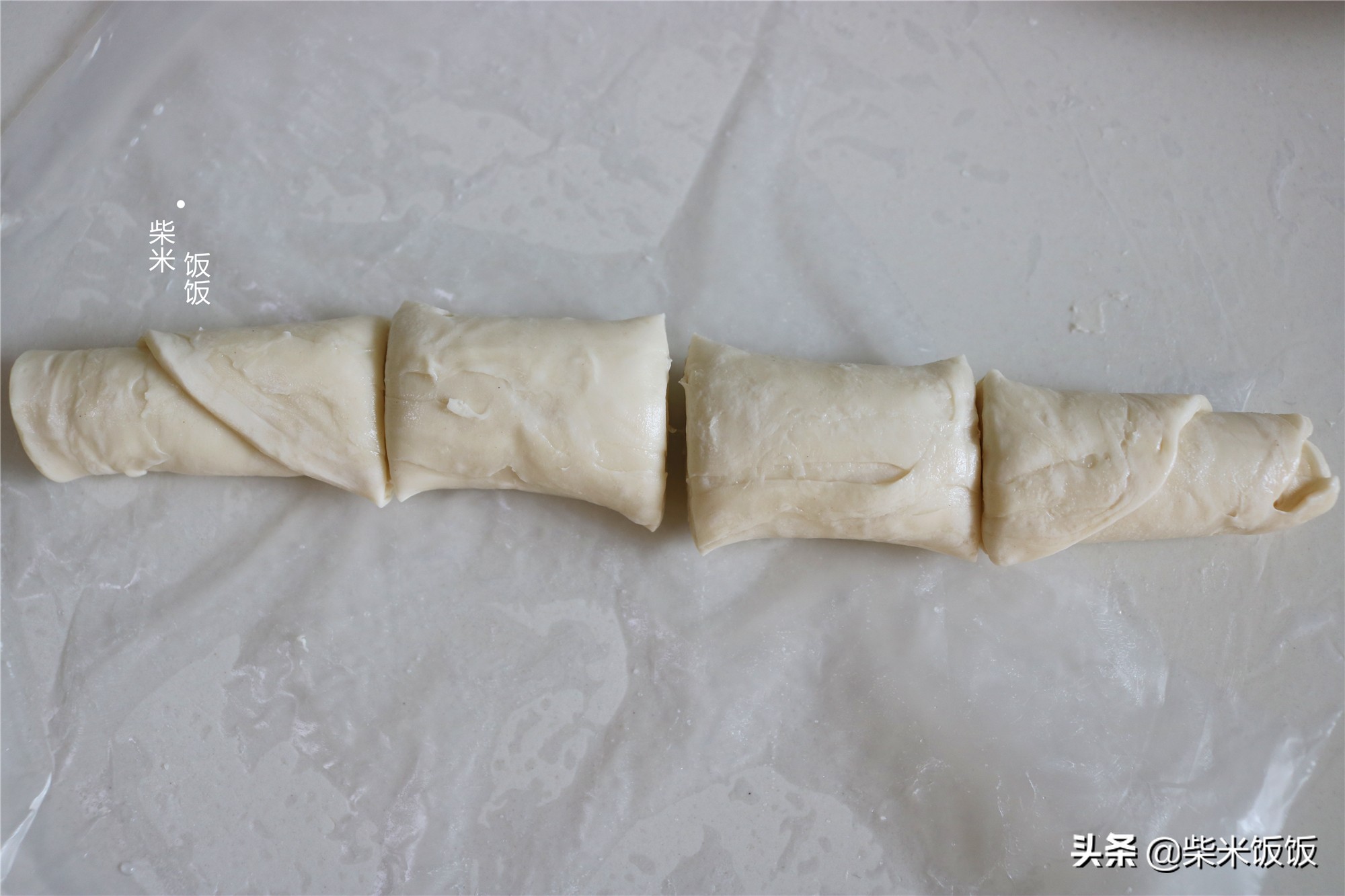 這款懶人小餅要試試，不用揉麵，做法簡單，香酥好吃孩子喜歡