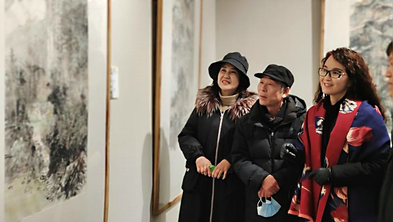 平凉市首届中国山水画展开展
