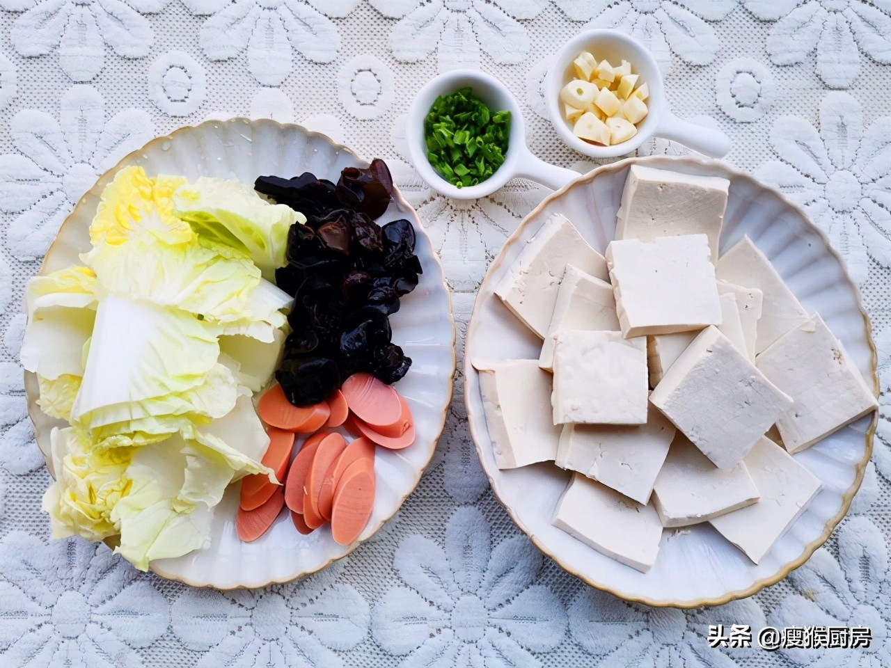 白菜炖豆腐，我家都是这样做，不加一滴水，每次上桌连汤汁都抢光-第3张图片-农百科