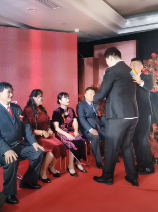 ֱ�����¸���ӻ����ֳ��ӵ��������񣬶��Ӿ�����֮���Ҹ�͵Ц