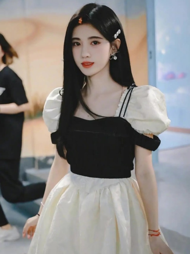 " achieve 4 " aid perform honored guest road to appear modelling exposure, wen Wan of Ju Jing  Dai  is moving, liu Xie peaceful beauty gives height