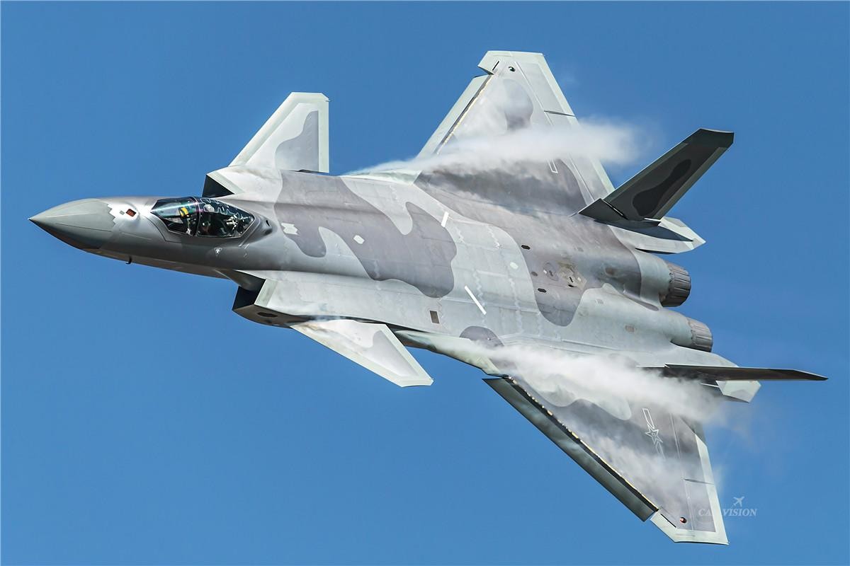 美军航母搭载F35现身南海，中国隐身舰载机在哪里？
